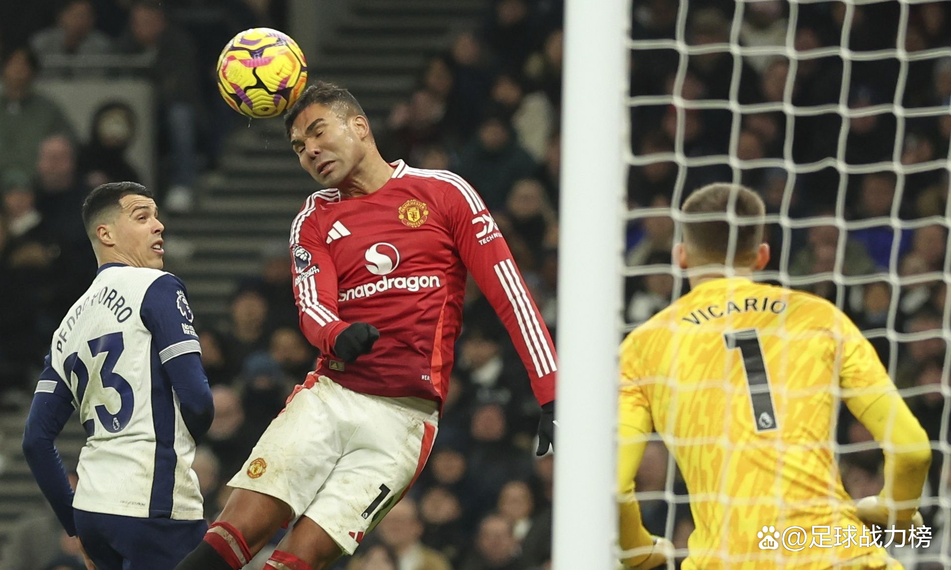 曼联客场告负，小组出线面临压力的简单介绍