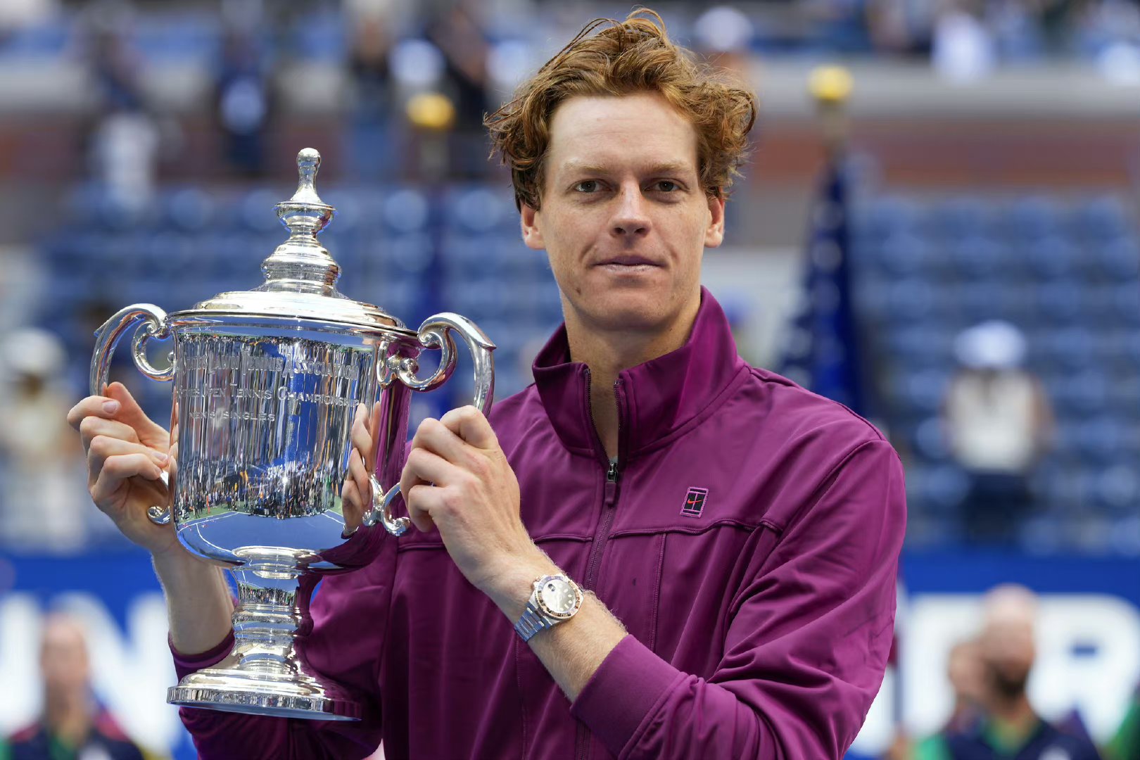 猛德兰德联赛不利，四处寻找突破的简单介绍